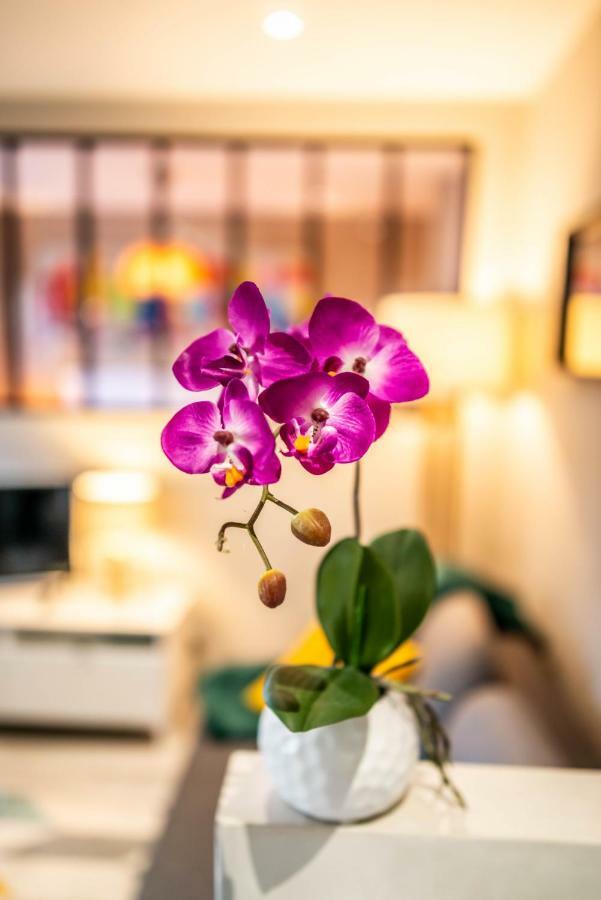 Le Chatelet- Parking Gratuit - Cosy Et Design - A 10 Mn De Geneve Apartment