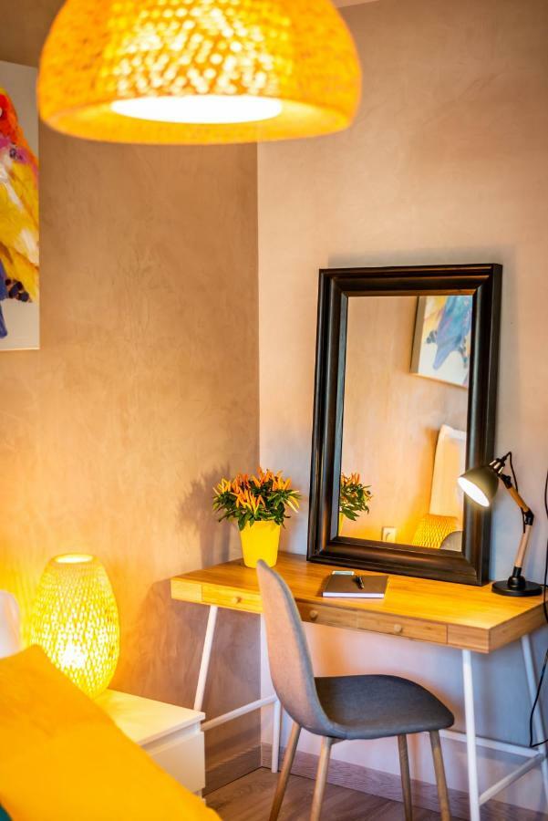 Le Chatelet- Parking Gratuit - Cosy Et Design - A 10 Mn De Geneve Annemasse