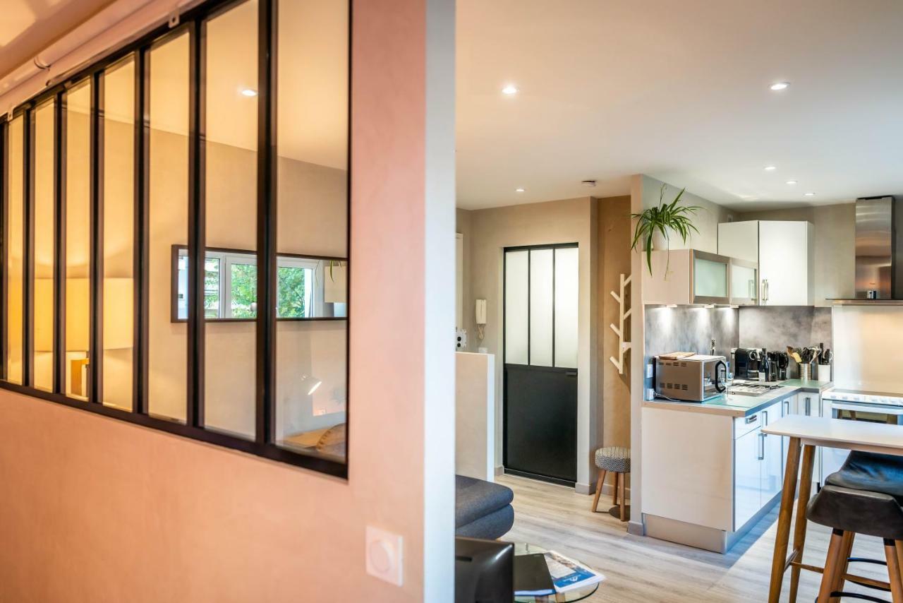Le Chatelet- Parking Gratuit - Cosy Et Design - A 10 Mn De Geneve Apartment *