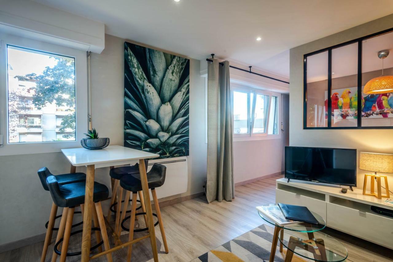 Le Chatelet- Parking Gratuit - Cosy Et Design - A 10 Mn De Geneve Annemasse
